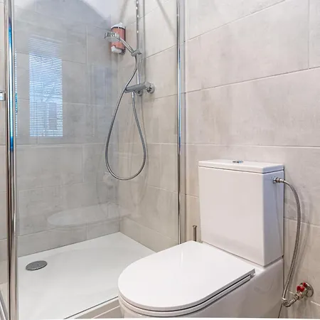 Dandelion Bruninieku Apartment